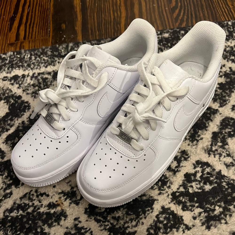 7.5W Air Force 1 Nike